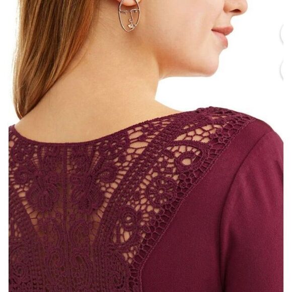 NO BOUNDARIES - NWT - L Sz XL Cage Neck/Lace Medallion Back Top/Red Pomegranate - Picture 7 of 16